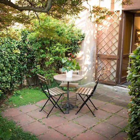 Apartment Appartamento Garden Palatino